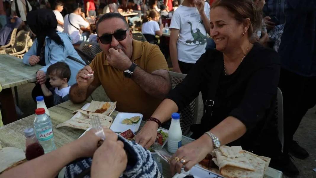 Adana Lezzet Festivali Başlıyor: 1 Milyon Kişi Kebaba Koşacak! 7